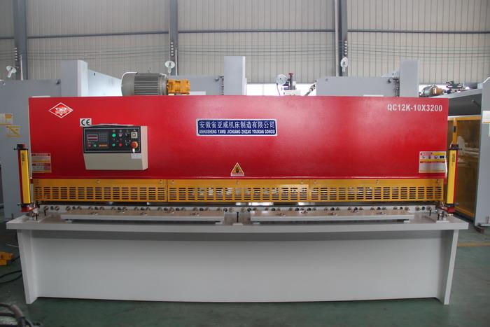 10 3200 with front light guard.JPG