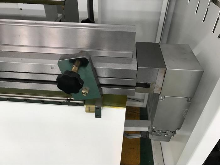 Wila motorised wave crowning table anti deflection synchro press brake bending machine china Yawei factory