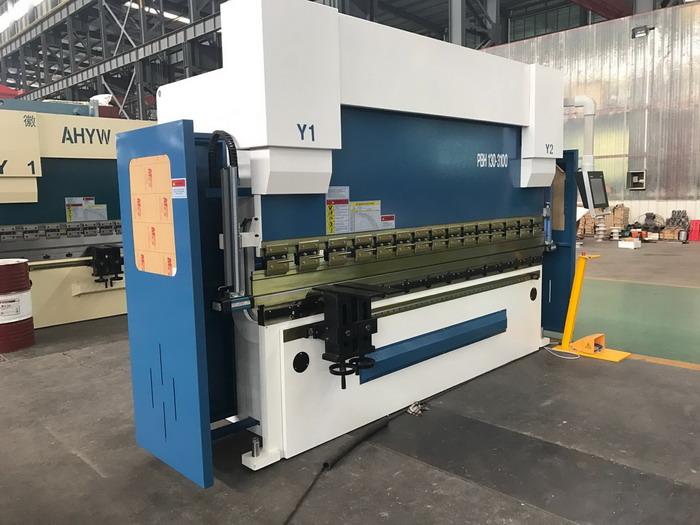 China Yawei made PBH CNC press brake DELEM DA58T Italy DSP Laser guarding